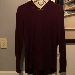 AERIE XS PULL-OVER HOODIE (purple/maroon)